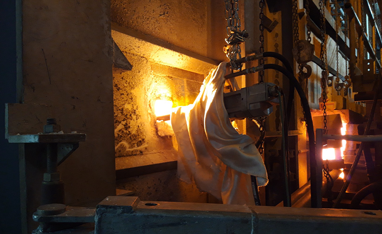 Enhance Glass Furnace Heat-up with LAND’s Thermal Imaging Solutions